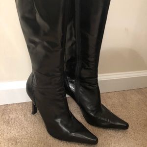Beautiful black leather boots!